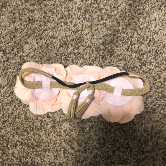 Flower headband - Picture 2 of 3